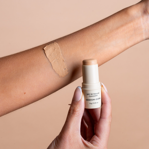 SPF 50 Natural Concealer: Light