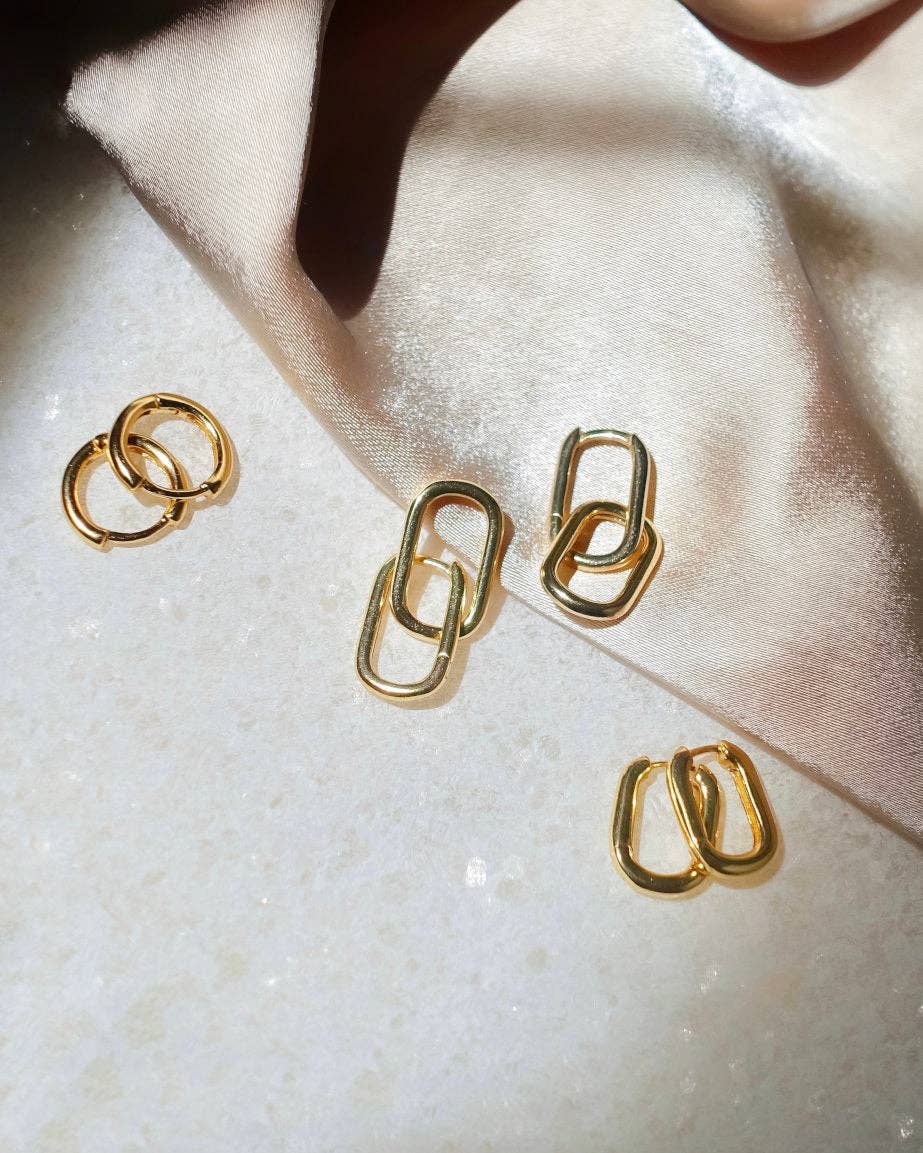 Bowie & Co / Midas Link Sleeper Earrings: 18k Gold