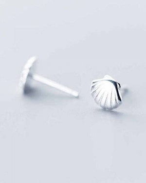 Bowie & Co / Shell Stud Earrings: Sterling Silver