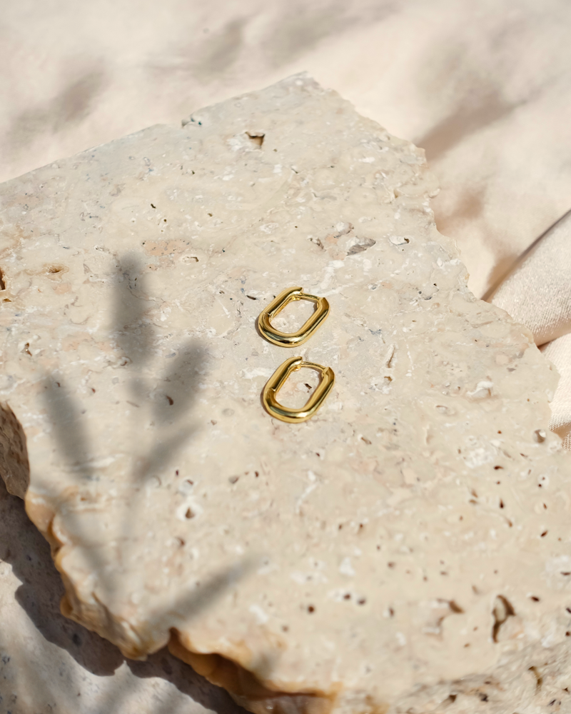 Bowie & Co / Midas Link Sleeper Earrings: 18k Gold