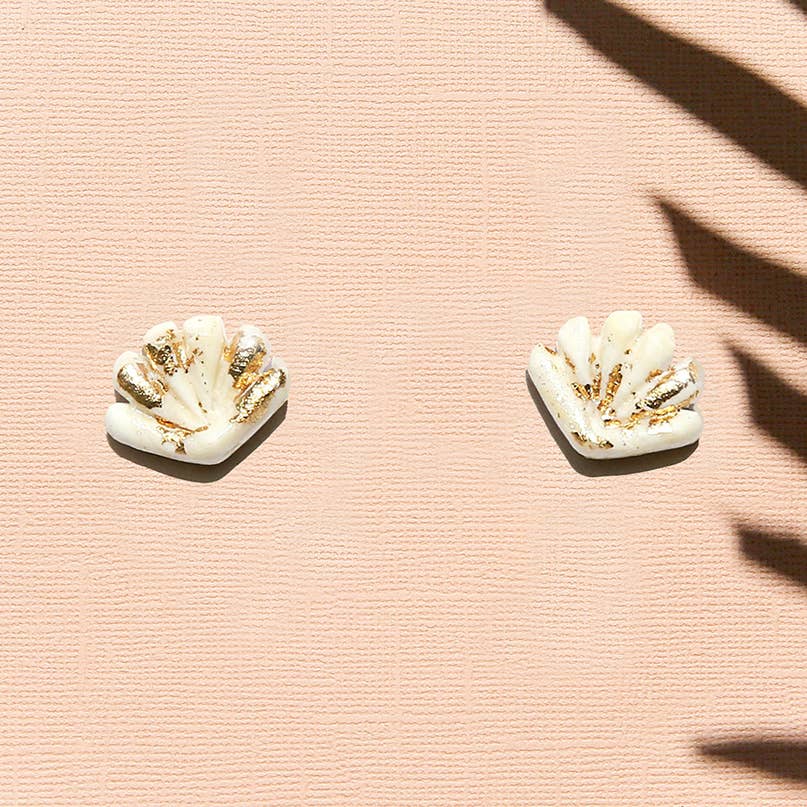 Kingston Jewellery / White Shell Studs