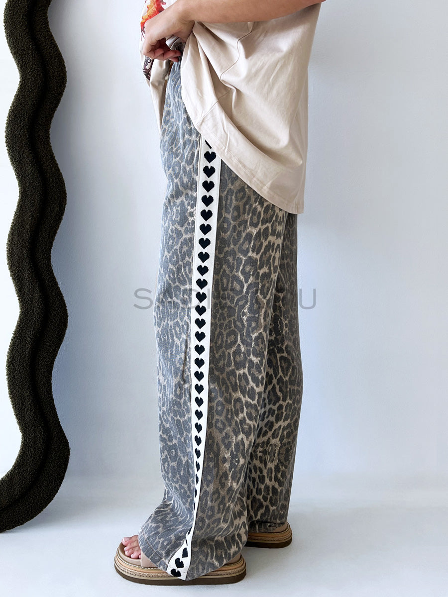 By Frankie / Leopard Racer Black Heart Pant