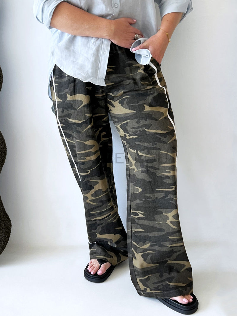Near The Sea / Racer Pant - Camo