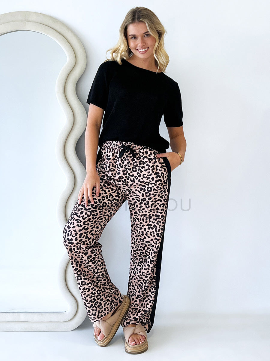 Cartel & Willow / Adeline pant Leopard racer