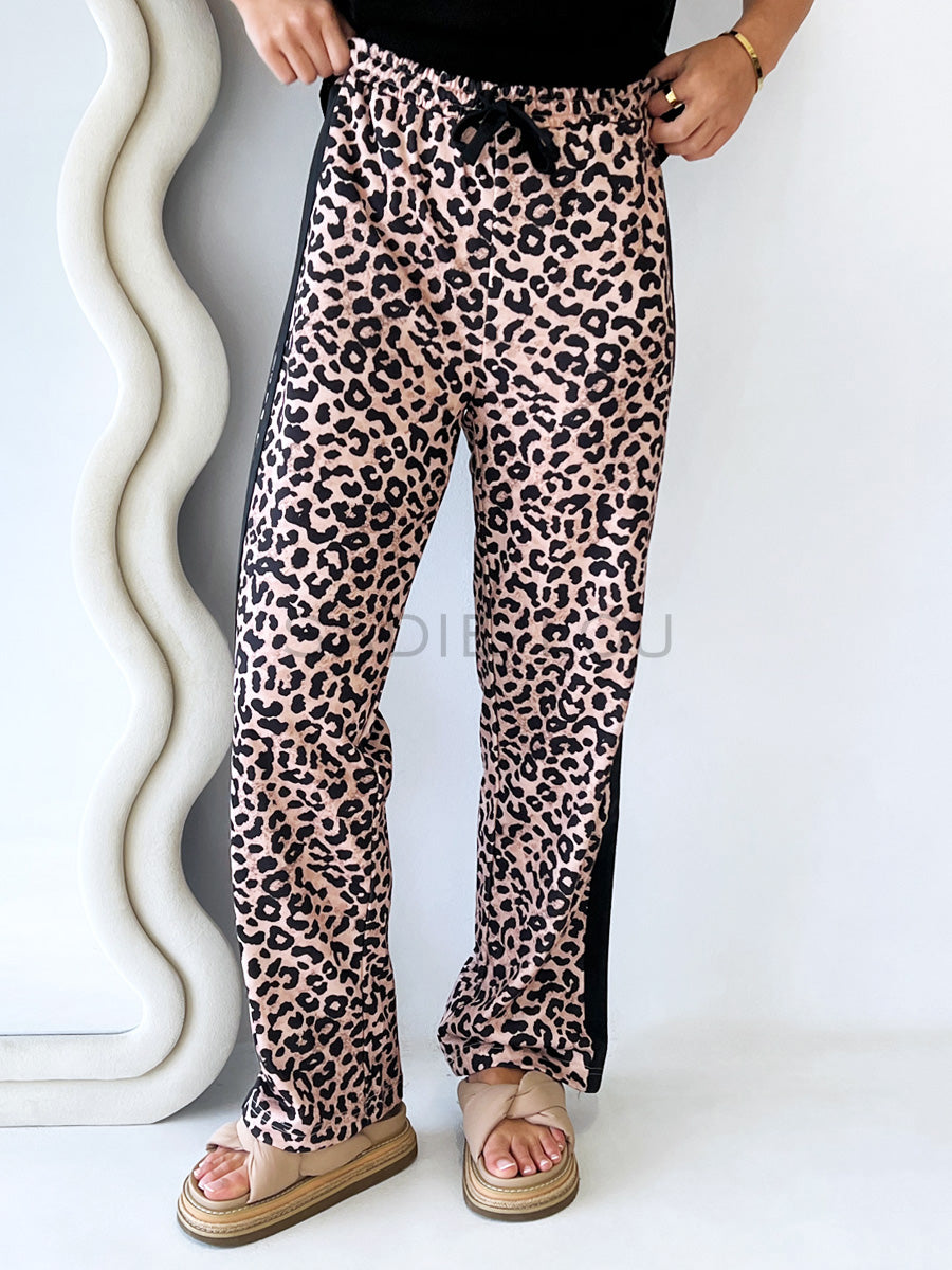Cartel & Willow / Adeline pant Leopard racer