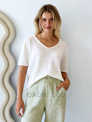 Little Lies / Scoop Neck Tee - White