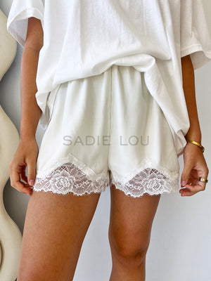 By Frankie / Lacey Short - Cream