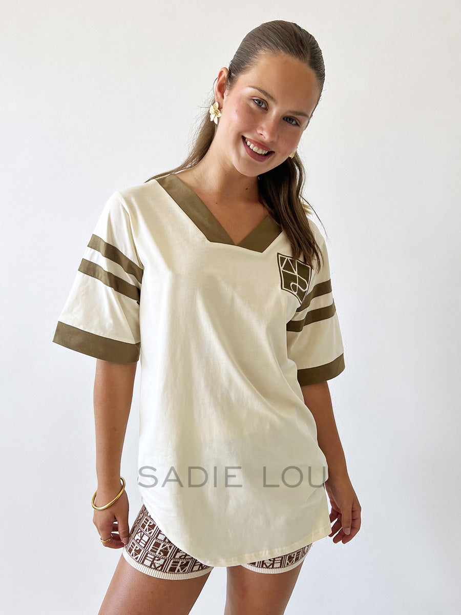 Juan & Me / Iconic Yardage Shorts - Choc