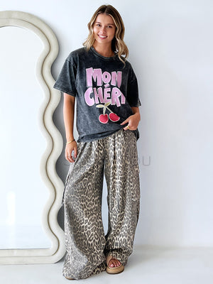 AmyGibbs / Mon Cheri Tee