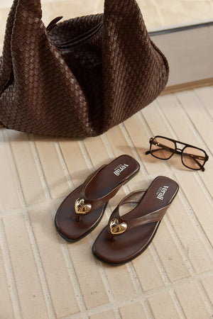 Verali / Sara Thong Choc