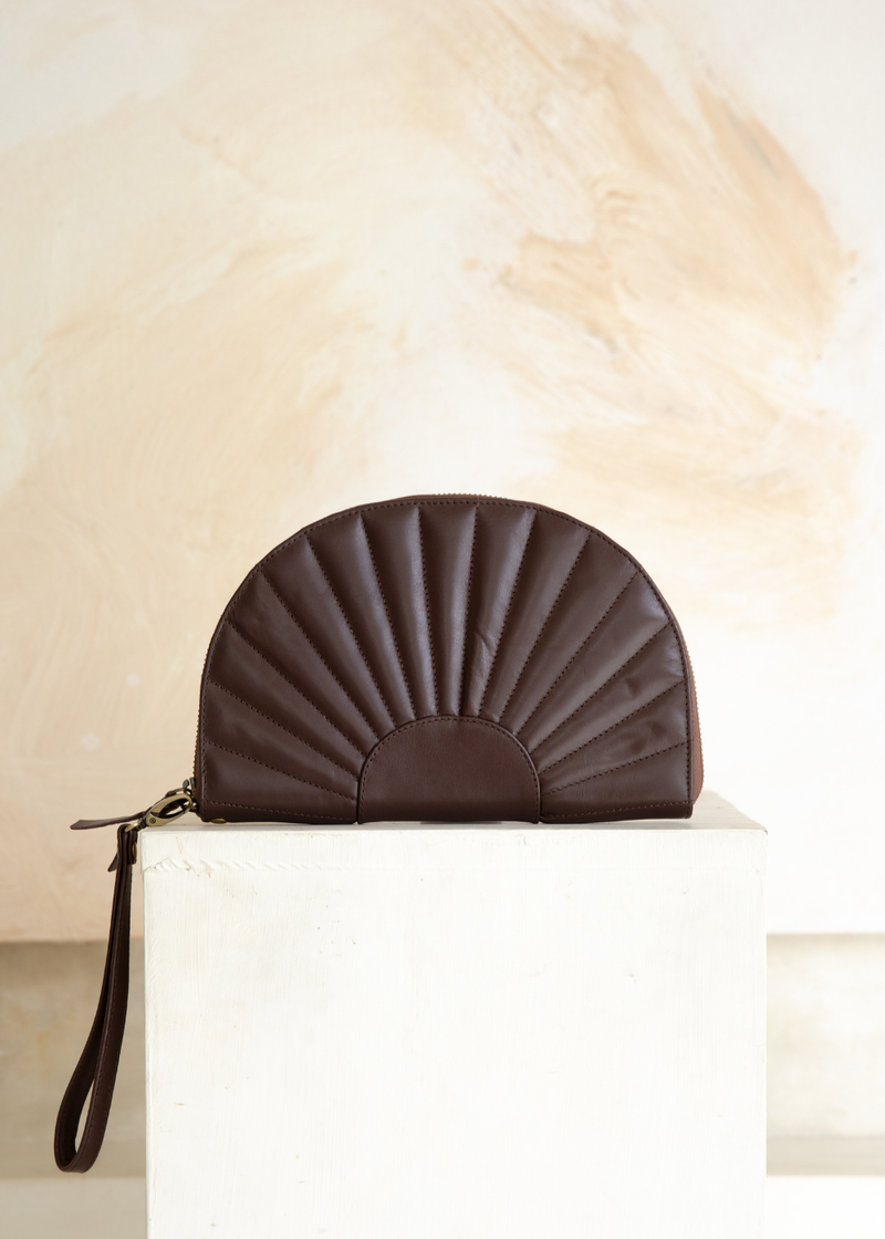 Soleil Clutch // Chocolate