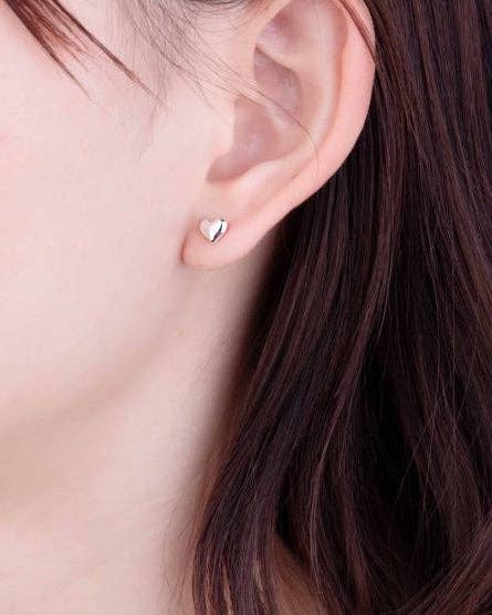 Bowie & Co / Mini Heart Stud Earrings: Silver