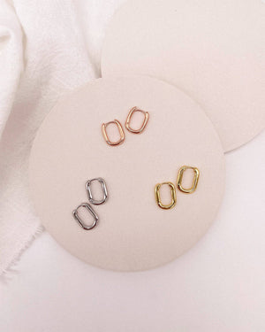 Bowie & Co / Midas Link Sleeper Earrings: 18k Gold